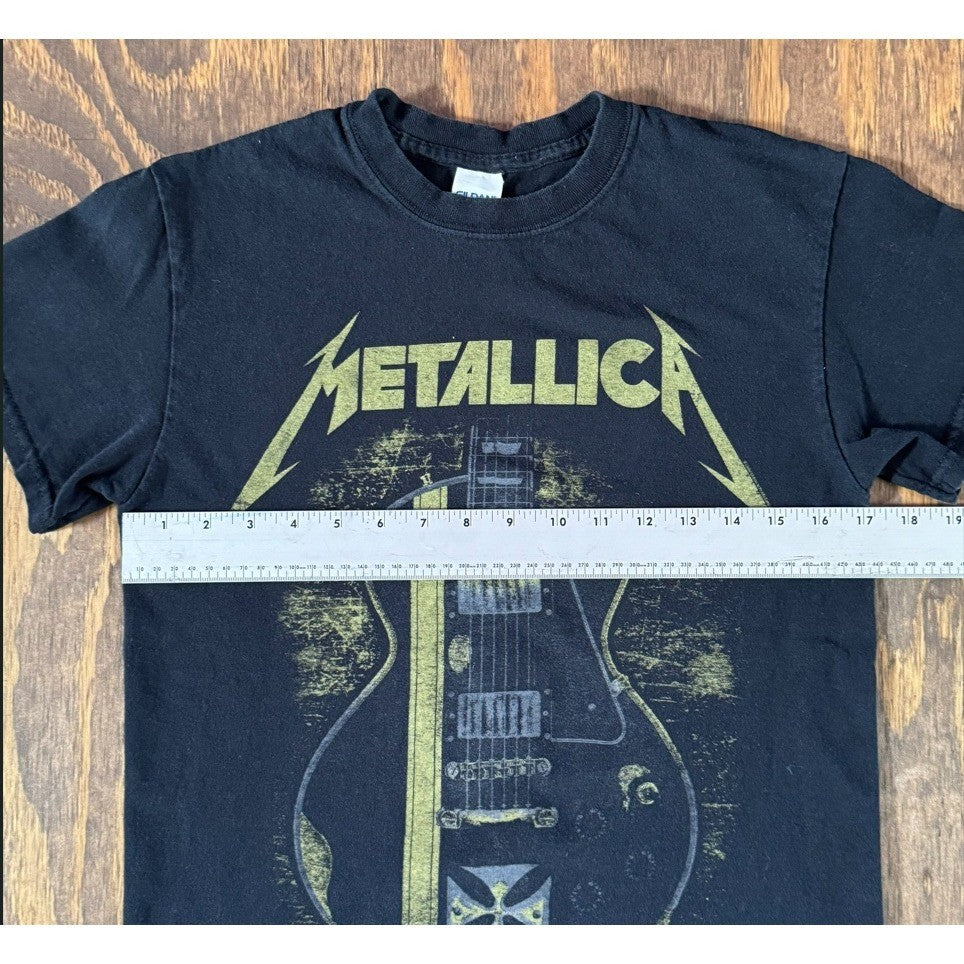 Metallica Guitar Graphic T-Shirt Mens Small Black Gildan Heavy Cotton Band Tee