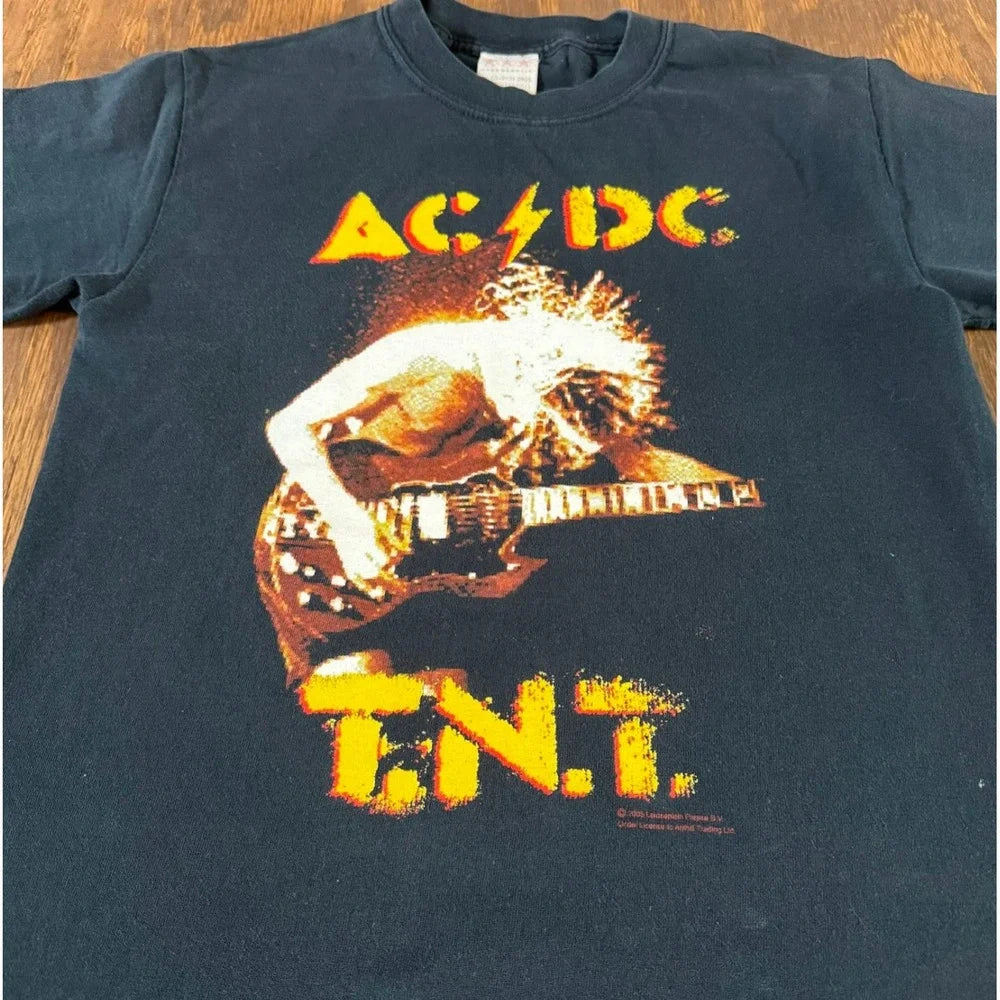 Report Vintage 2005 AC/DC TNT Angus Young Band Tee Shirt Small Black Rock Graphic