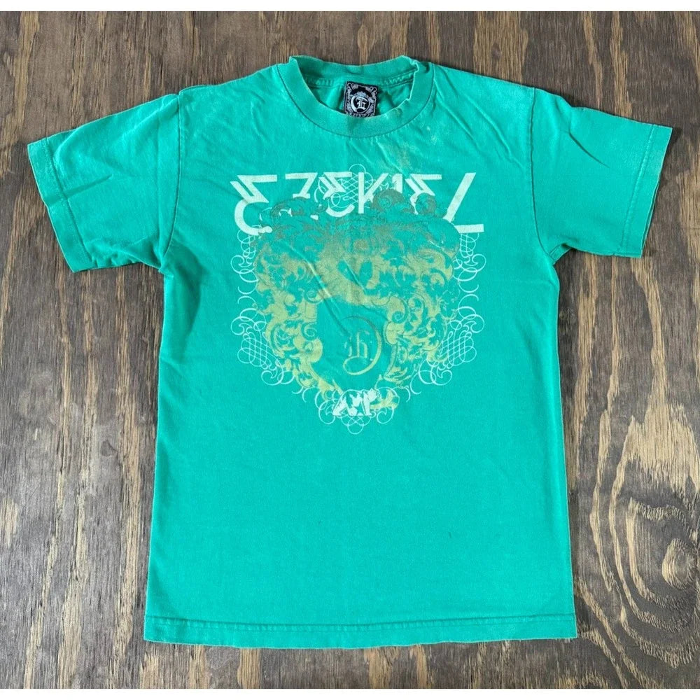 Green Ornate Graphic T Shirt Small Faded Crest Scroll Y2K Style Streetwear Tee